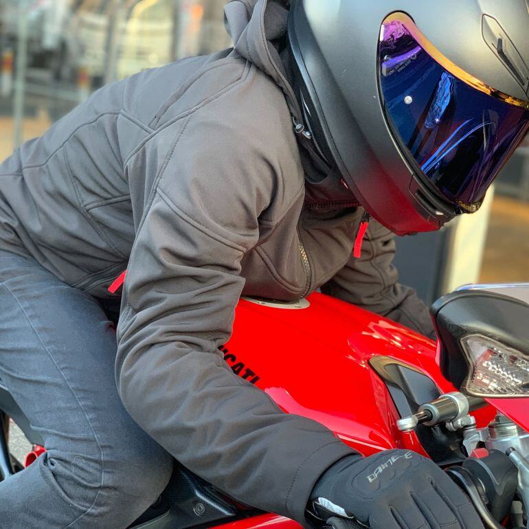 春におすすめ スポーティーでカジュアルな『IGNITE TEX JACKET』を徹底解説